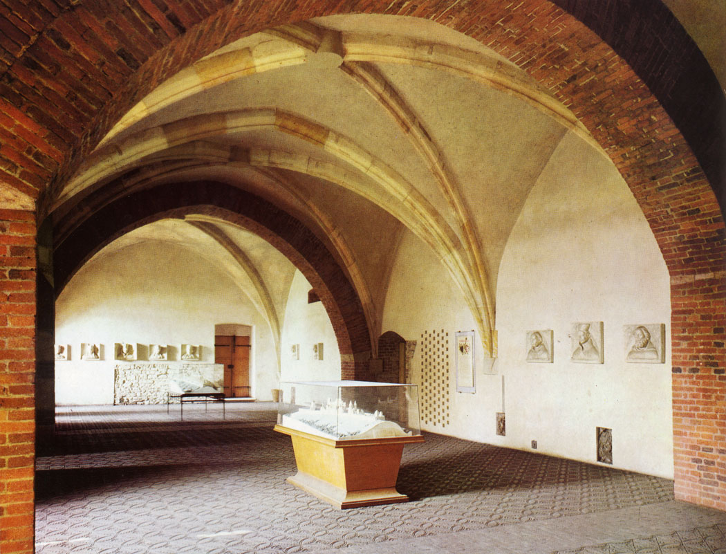 The Halls of King Charles take up the groundfloor of the Gothic palace built in the second half of the 14th century, during the reigns of Charles IV and Wenceslas IV. Today they are used for exhibitions of the Castle Collections.
