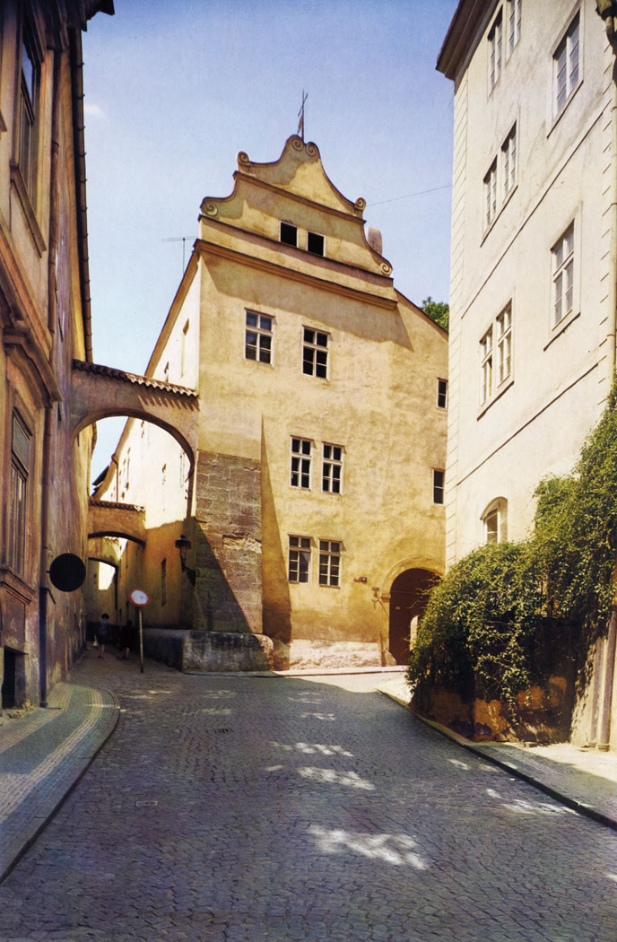 The area of the Thunovska and Snemovni Streets used to be densely settled before the foundation of the Lesser Town of Prague in 1257. Its present network of streets is due to the old Gothic building lots, on the one hand, and the Renaissance and Baroque palaces, on the other.