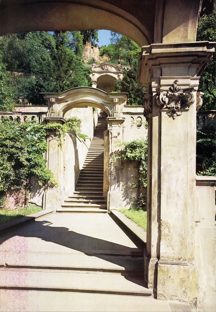 The terraces of the Kolovrat Garden were built in Rococo style by I. J. Palliardi after 1780, but not for the Kolovrat but the Cernin family, who, at that time, were the owners of the garden and the two palaces.