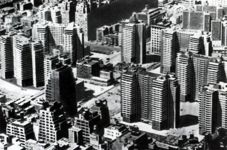 Показное жилищное строительство в Нью-Йорке. 22-этажные кооперативные дома, построенные при содействии государства и профсоюзов для жителей со средним достатком