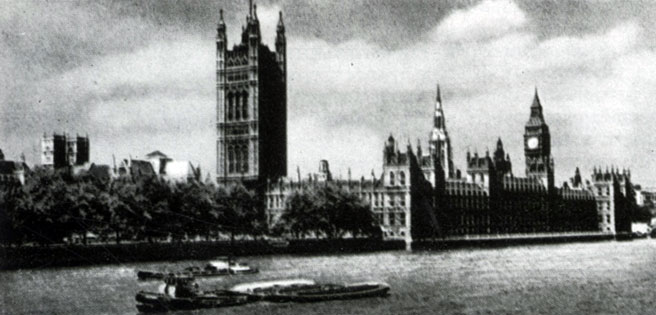 Здание Английского парламента со стороны Темзы