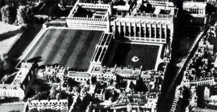 Кингсколледж в Кембридже - один из предшественников современных университетских ансамблей. Здания группируются вокруг дворов и партеров