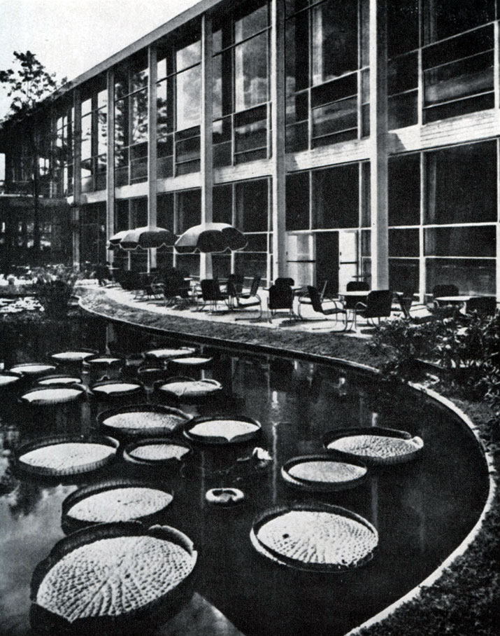 Павильон Бразилии на Всемирной выставке 1939 г. в Нью-Йорке. Ресторан