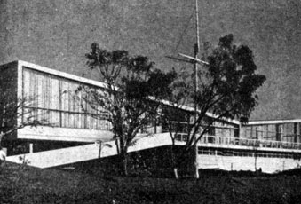 Яхт-клуб в Пампульи, 1942 г. Южный фасад, перспектива с севера (на заднем плане - казино)