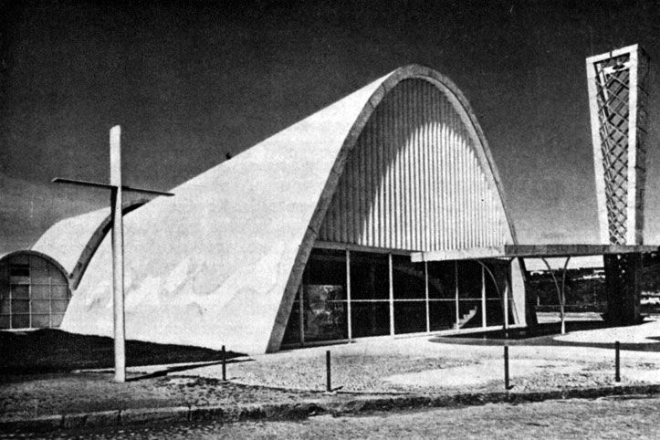Церковь в Пампульи, 1943 г. Фрагмент восточного фасада