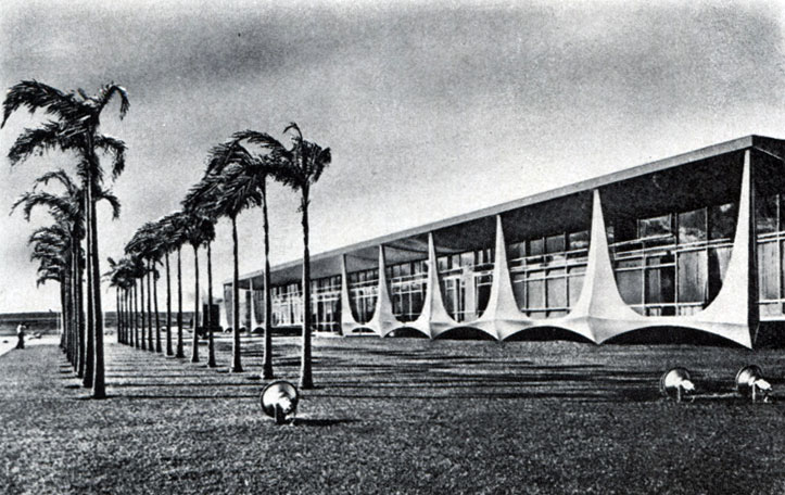 Дворец Рассвета (Алворада) в Бразилиа, 1958 г. Перспектива главного фасада
