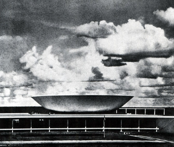 Дворец Национального конгресса в Бразилиа, 1960 г. Фасад со стороны эспланады