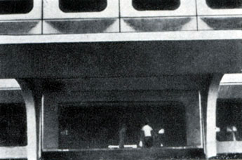 Здания министерств в Бразилиа, 1960 г. Фрагмент фасада пристроенного корпуса