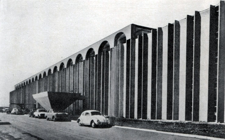 Министерство обороны в Бразилиа, 1974 г. Перспектива фасада