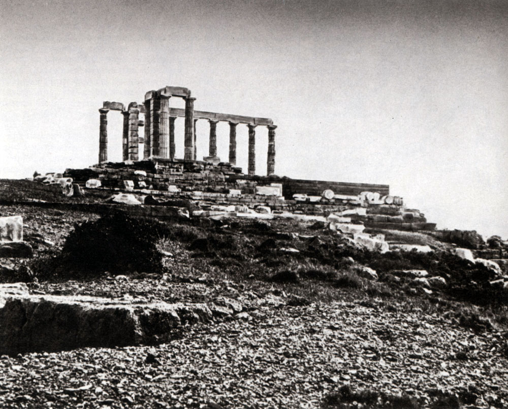 Пейзаж Греции (Аттика). Храм Посейдона на мысе Суний (построен около 425 г. до н. э.). Вид с северо-восточной стороны