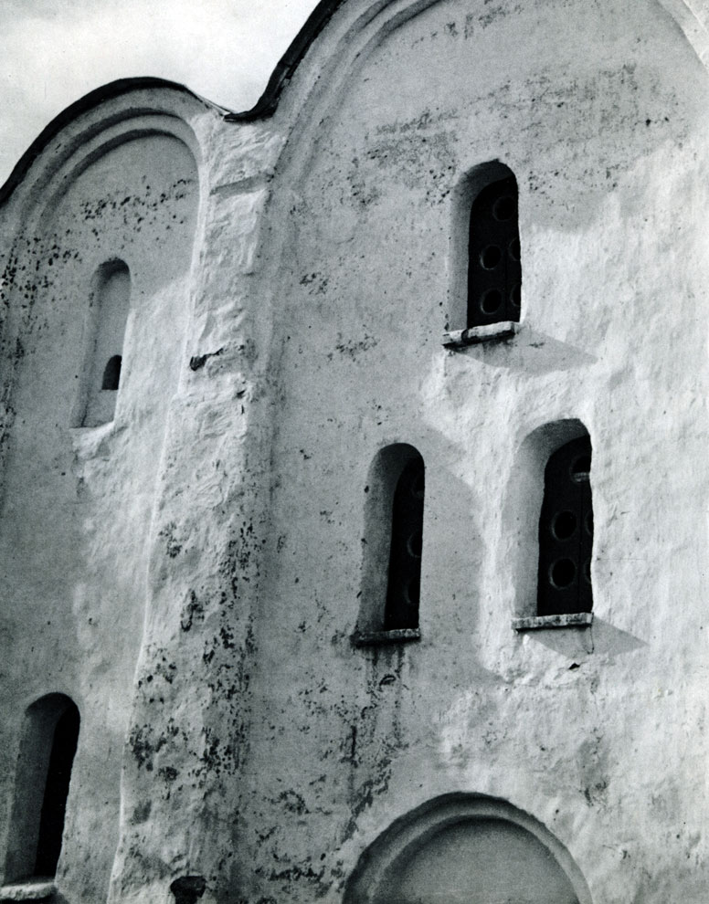 2. Старая Ладога. Церковь Георгия. Фрагмент южной стены. Вторая половина XII в.