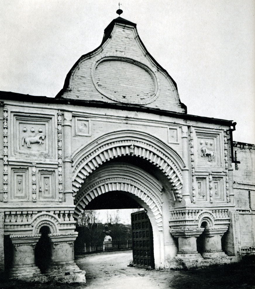 Pereslavl-Zalessky. Goritsky Cloister. Holy Gate. The XVII century