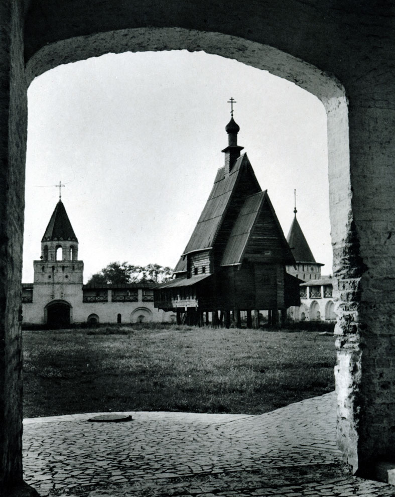 Ipatyevsky Cloister. XVI-XVII centuries. 'New city'. Green tower and wooden church from the Spas-Vedzy village. 1628