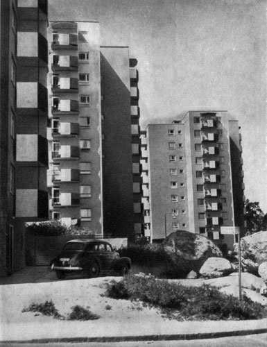 Веллингбю. 12-этажный дом. Архитекторы Х. Клемминг, С. Анкер, Б. Гате, 1953. Общий вид