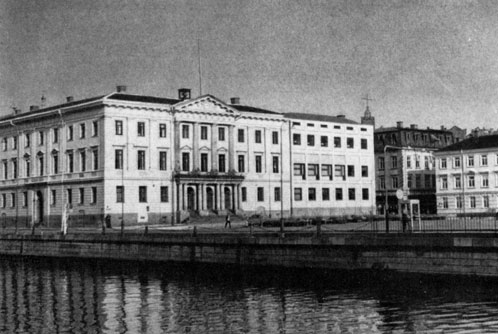 Гётеборг. Новый корпус здания суда. Архит. Г. Асплунд, 1934 - 1937. Общий вид