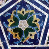 Фрагмент облицовки начала XIV в. Наборная кашинная мозаика
