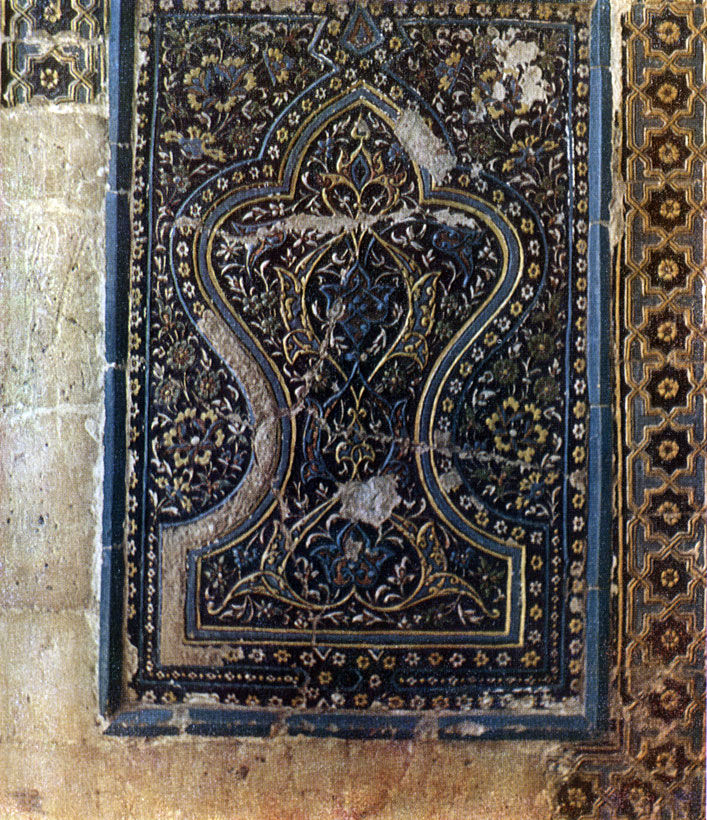 Керамическая майоликовая панель из мавзолея Эмира Бурундука. 90-е годы XIV в.