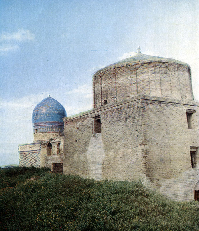 Emir Burunduk mausoleum. The west and south faсades