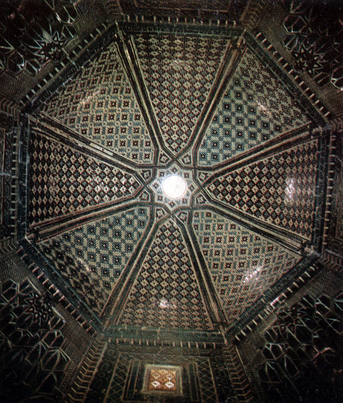 The inner cupola of a ziaratkhana of Kusam ibn Abbas ensemble. Glazed ceramics. Restored in the 1960s